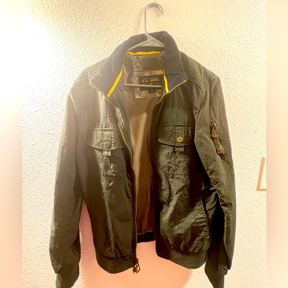 Light jacket made by US Army size small